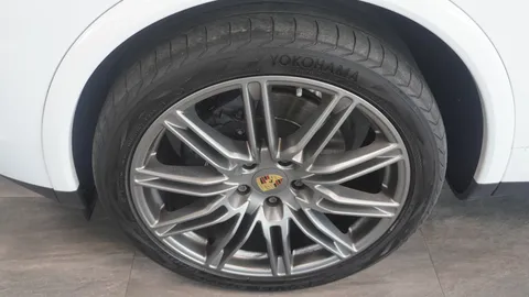 Car image 42