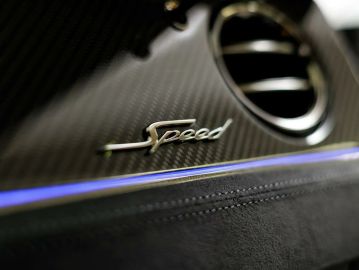 Car image 36