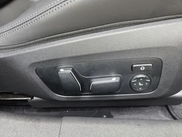 Car image 41