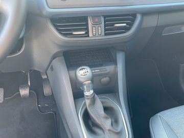 Car image 13