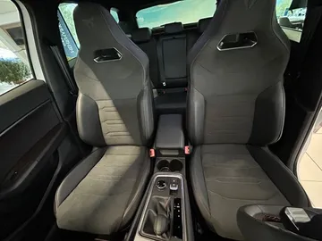 Car image 43