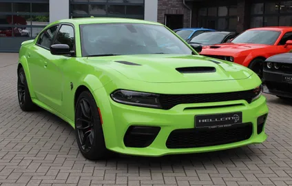 Car image 4