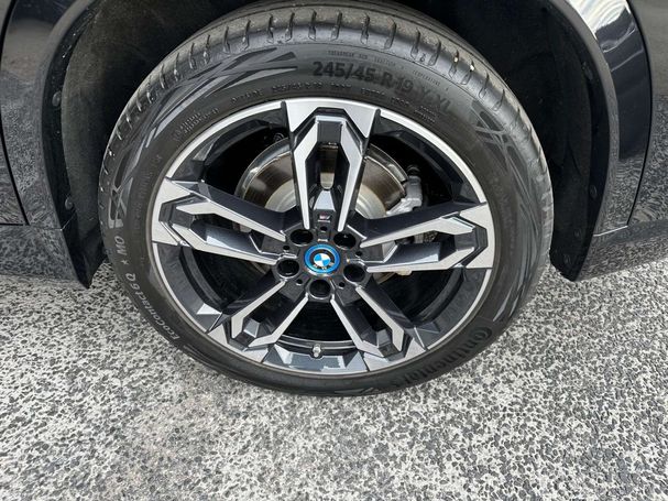 BMW iX1 xDrive30 M Sport 230 kW image number 5