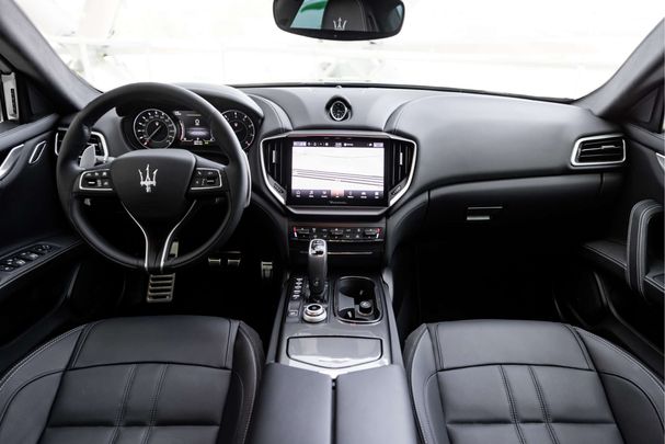 Maserati Ghibli GT 243 kW image number 8