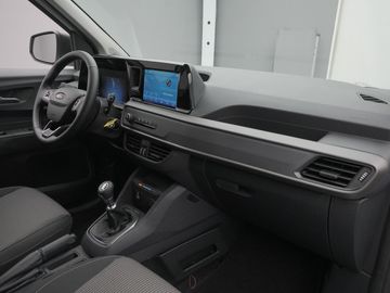 Car image 32