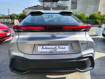 Car image 5
