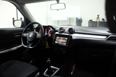 Car image 15