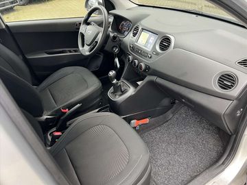 Car image 11