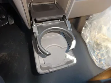 Car image 30