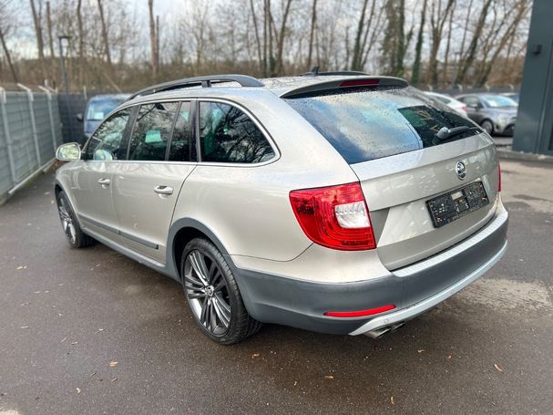 Skoda Superb Combi 4x4 Elegance 125 kW image number 7