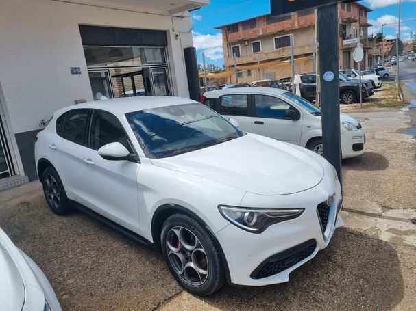 Alfa Romeo Stelvio 2.2 Diesel 118 kW image number 1