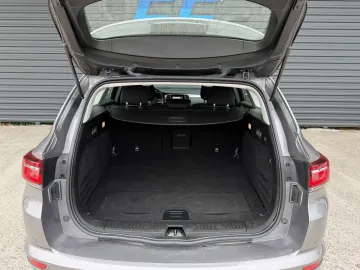 Car image 32