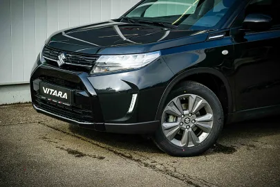 Car image 4