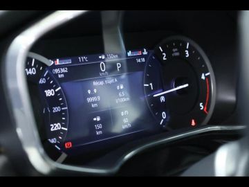 Car image 28