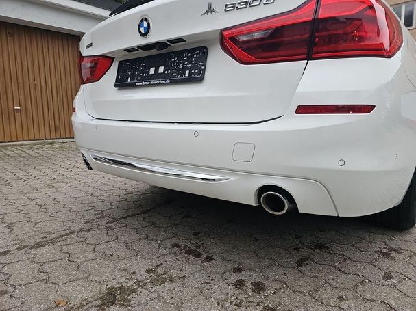 BMW 530d Touring xDrive 195 kW image number 12