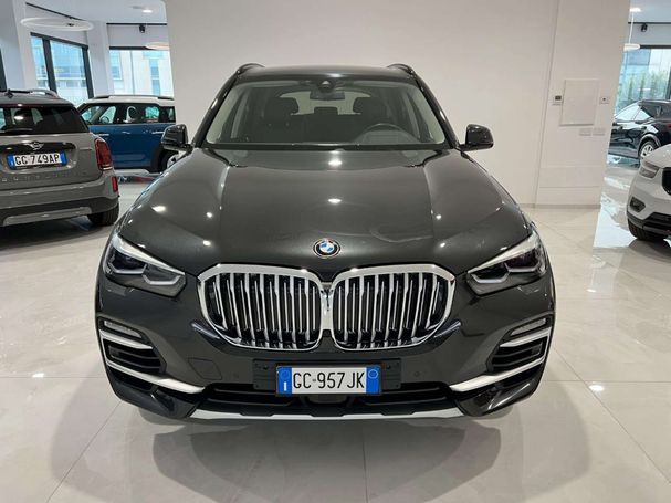 BMW X5 xDrive30d xLine 195 kW image number 2