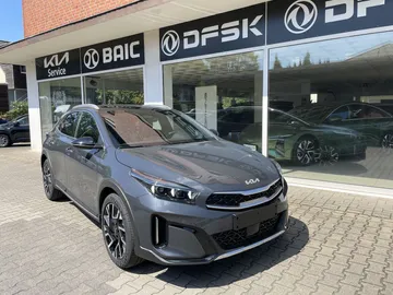 Car image 22