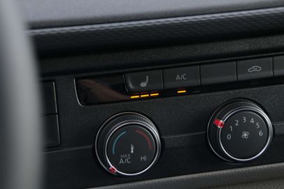 Car image 37