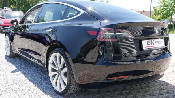 Tesla Model 3 Long Range AWD 258 kW image number 3