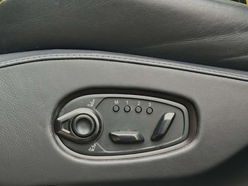 Car image 33