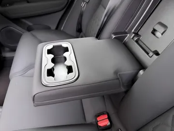 Car image 44