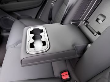 Car image 44