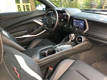 Car image 13