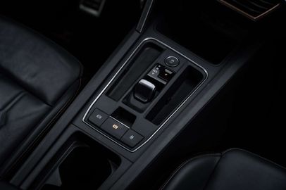 Car image 31