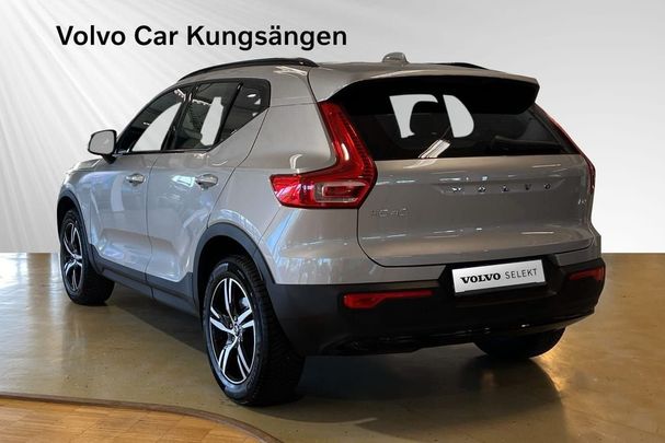 Volvo XC40 B4 Plus Dark 147 kW image number 3