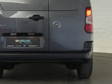 Car image 32