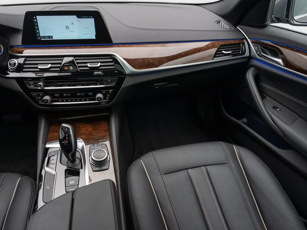 BMW 520d Touring Luxury Line 140 kW image number 37