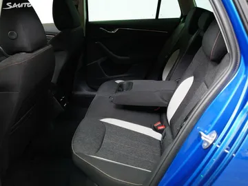 Car image 25
