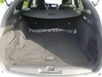 Car image 29