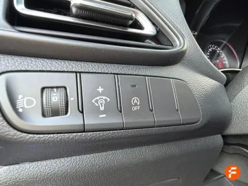 Car image 37