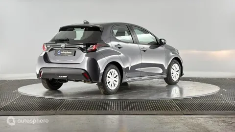 Car image 5
