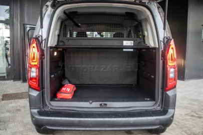 Car image 35