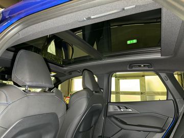 Car image 38