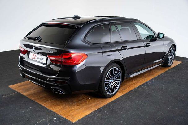 BMW 540i Touring xDrive 250 kW image number 10