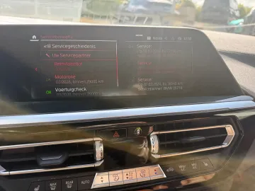 Car image 32