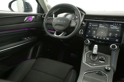 Car image 25