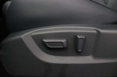 Car image 37