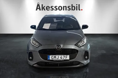 Car image 2