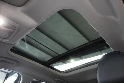Car image 29