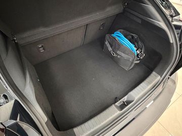 Car image 34