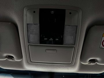 Car image 36