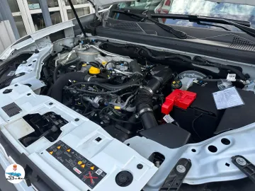 Car image 28
