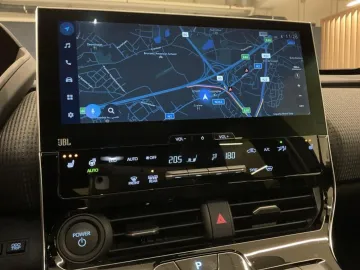 Car image 27