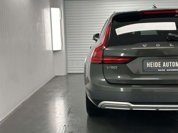 Volvo V90 Cross Country AWD Pro 140 kW image number 19