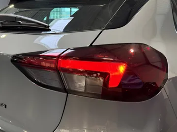 Car image 23