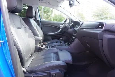 Car image 30